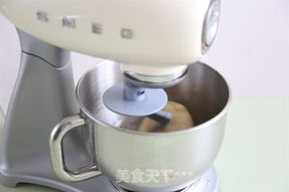 蛋黄酥的做法步骤:2
