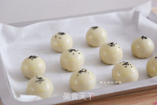 蛋黄酥的做法步骤:10