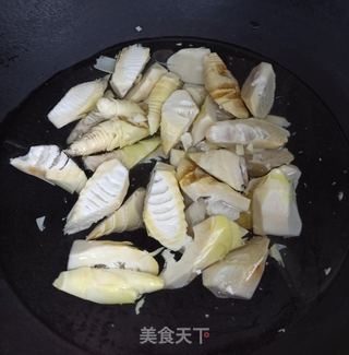 油焖春笋的做法步骤:3