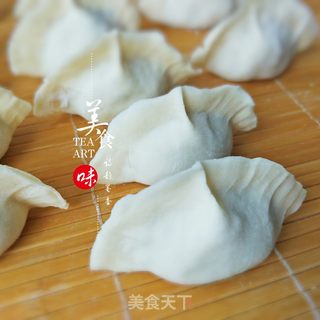 酸菜猪肉馅水饺的做法步骤:8