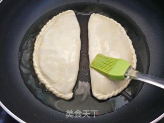 酸菜猪肉馅盒子!的做法步骤:10