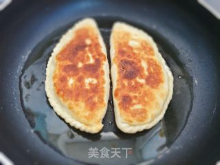 酸菜猪肉馅盒子!的做法步骤:11