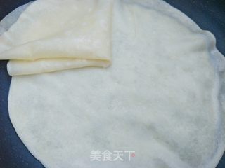 土豆丝卷饼的做法步骤:11