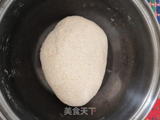 梅干菜酱肉全麦包的做法步骤:3