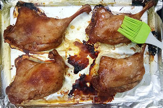 奥尔良烤鸭腿的做法步骤:6