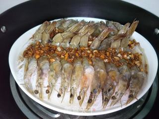 蒜蓉粉丝开背虾的做法步骤:12