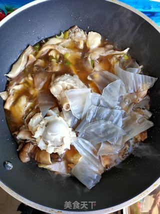 大骨汤炖蘑菇的做法步骤:11