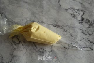 注心蛋黄派的做法步骤：16