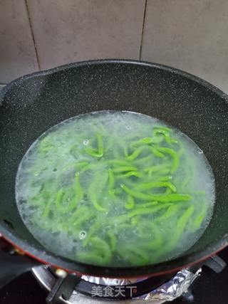 菠菜面的做法步骤:11