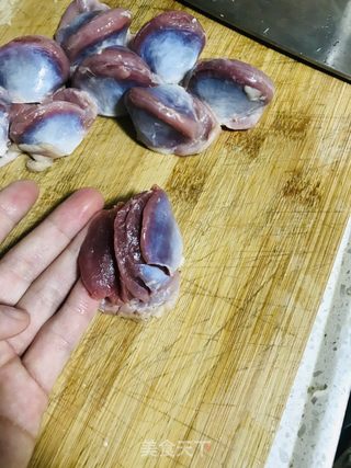 凉拌鸭胗的做法步骤：3