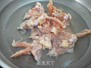 红烧鸡叉骨土豆的做法步骤：2