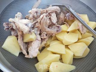 红烧鸡叉骨土豆的做法步骤：7