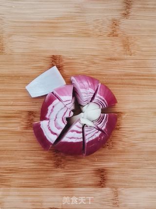 土豆烧鸡块的做法步骤:2
