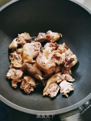土豆烧鸡块的做法步骤:4