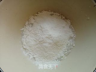 面食一一老面芝麻酱花卷的做法步骤:2