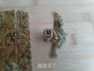 春日应季美食 香椿鸡蛋卷 的做法步骤:8