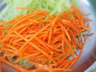 “ 春日应季美食 ”莴笋炒肉的做法步骤:4