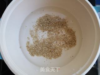 牛奶藜麦粥的做法步骤:2