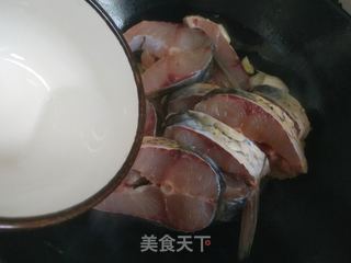 家常炖草鱼的做法步骤:7