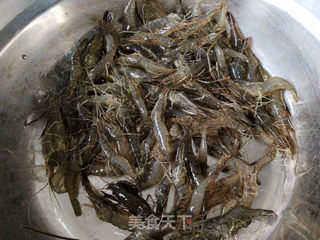 春韭菜炒河虾的做法步骤:2