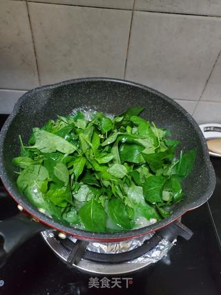 煎蛋白花菜汤的做法步骤:7