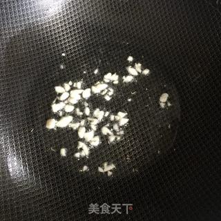 炒生菜的做法步骤：3