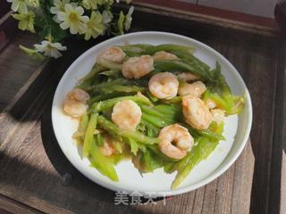 西芹炒虾仁的做法步骤:8