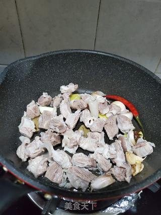 护心肉焖笋块的做法步骤:9