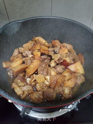 护心肉焖笋块的做法步骤:14