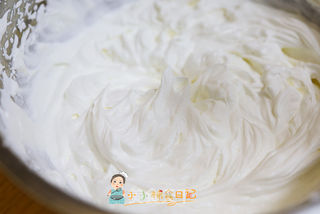 三色奶油千层蛋糕的做法步骤:12