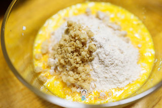 9个月以上肉松豆腐甜甜圈松饼的做法步骤:3
