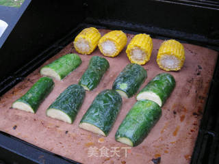 木炭烧烤西葫芦的做法步骤:2