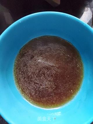 红烧肉韭菜汤面的做法步骤:3
