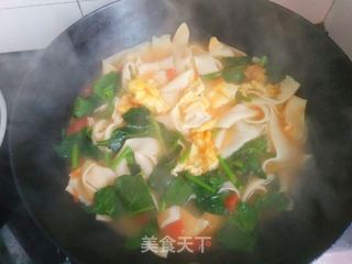 菠菜鸡蛋面的做法步骤:12