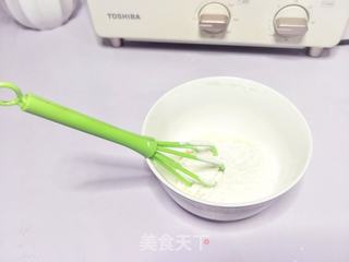 奶油草莓蛋糕的做法步骤:4