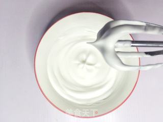 奶油草莓蛋糕的做法步骤:7