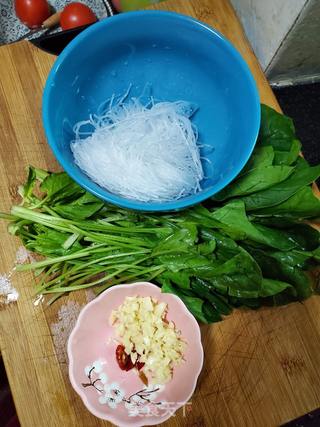 菠菜拌粉丝的做法步骤:2