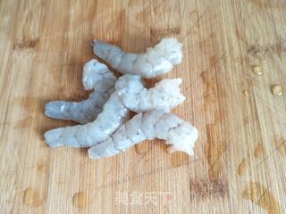 牛油果虾仁沙拉的做法步骤:2