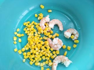 牛油果虾仁沙拉的做法步骤:3