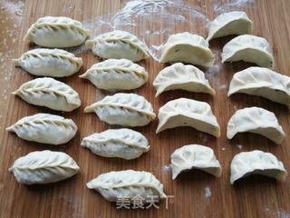 虾仁三鲜煎饺的做法步骤:10