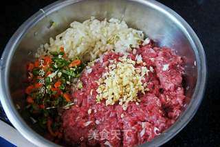 #马肉馅包子的做法图解3
