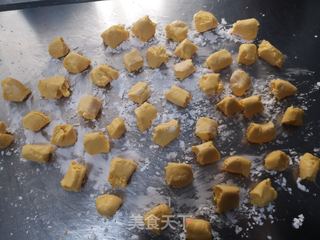 南瓜芋圆+椰汁西米露的做法步骤:5
