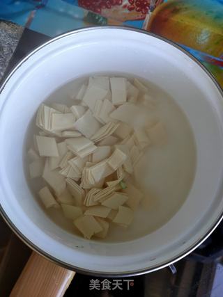 油泼香椿拌豆皮的做法步骤:8