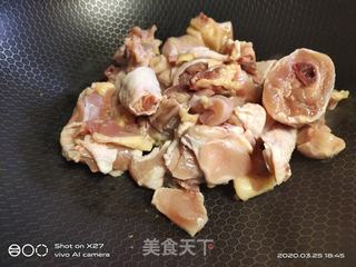 土豆焖鸡块的做法步骤:3