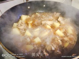 土豆焖鸡块的做法步骤:8