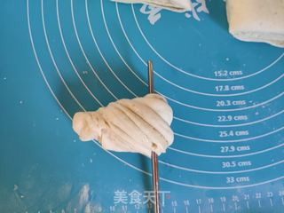 椒盐花卷的做法步骤:14