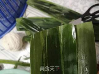 三角粽子的包法的做法步骤:3