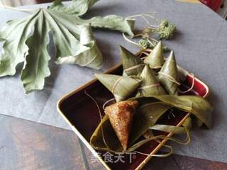 三角粽子的包法的做法步骤:12