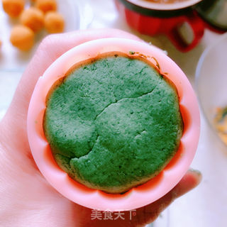 蛋黄肉松艾草粿的做法步骤：7