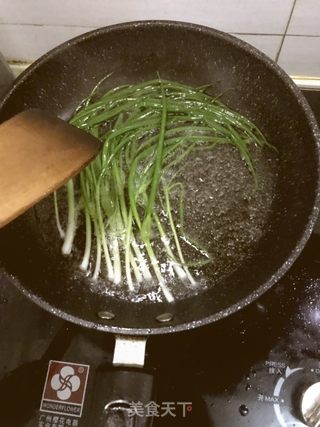 葱油拌面的做法步骤:2